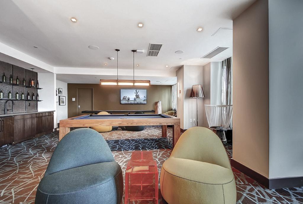 Global Luxury Suites At Newport เจอร์ซีย์ซิตี้ ภายนอก รูปภาพ